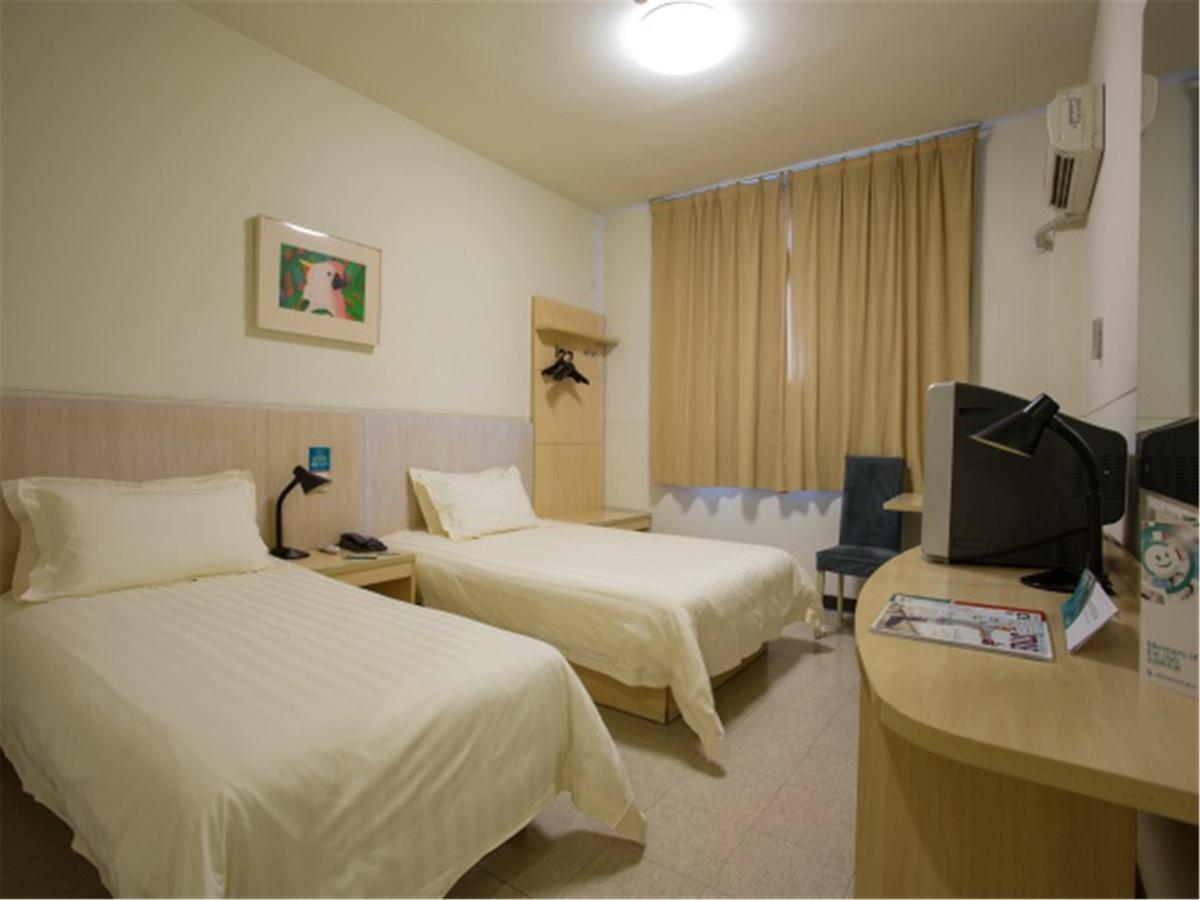 Magnolia Business Hotel Xining Railway Station Grand Cross Mojia Street Extérieur photo