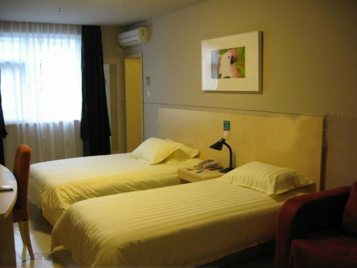 Magnolia Business Hotel Xining Railway Station Grand Cross Mojia Street Extérieur photo