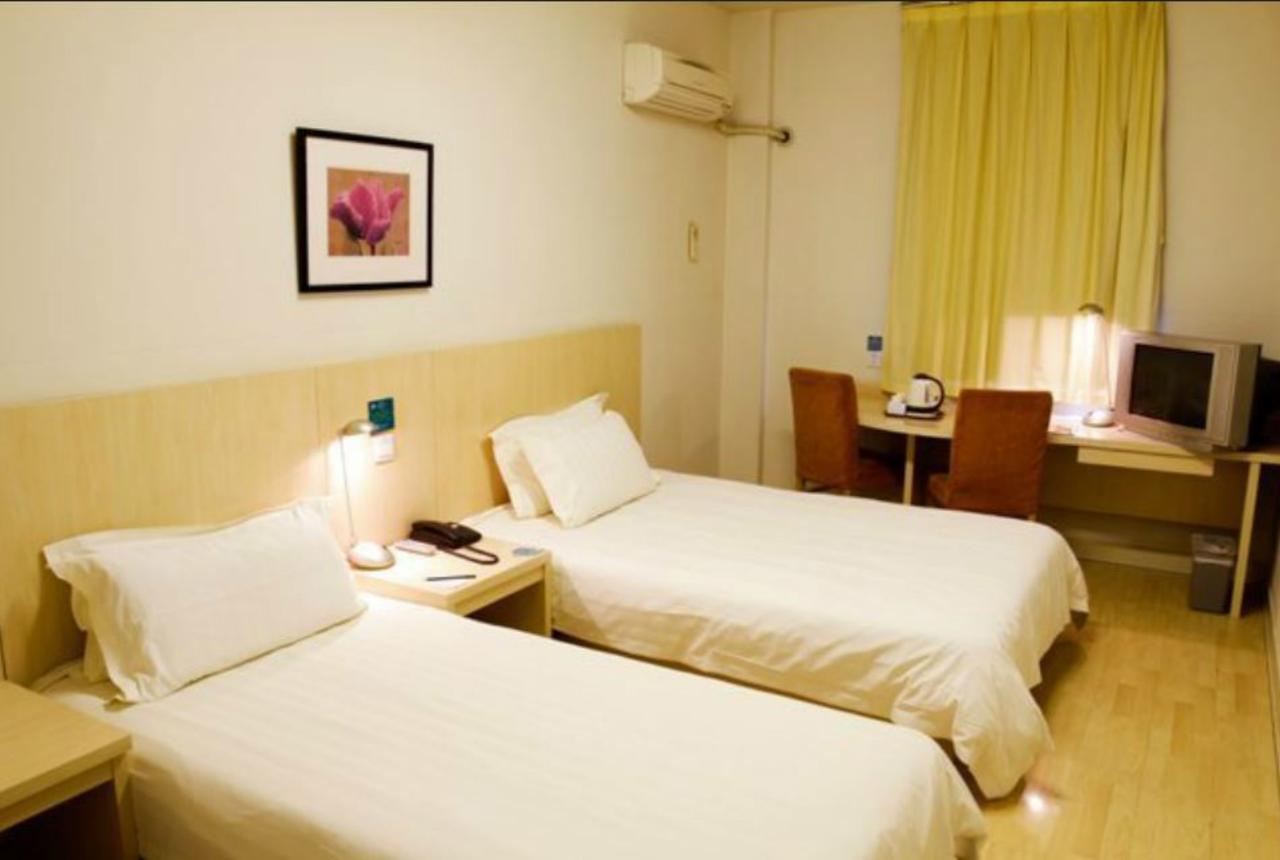 Magnolia Business Hotel Xining Railway Station Grand Cross Mojia Street Extérieur photo