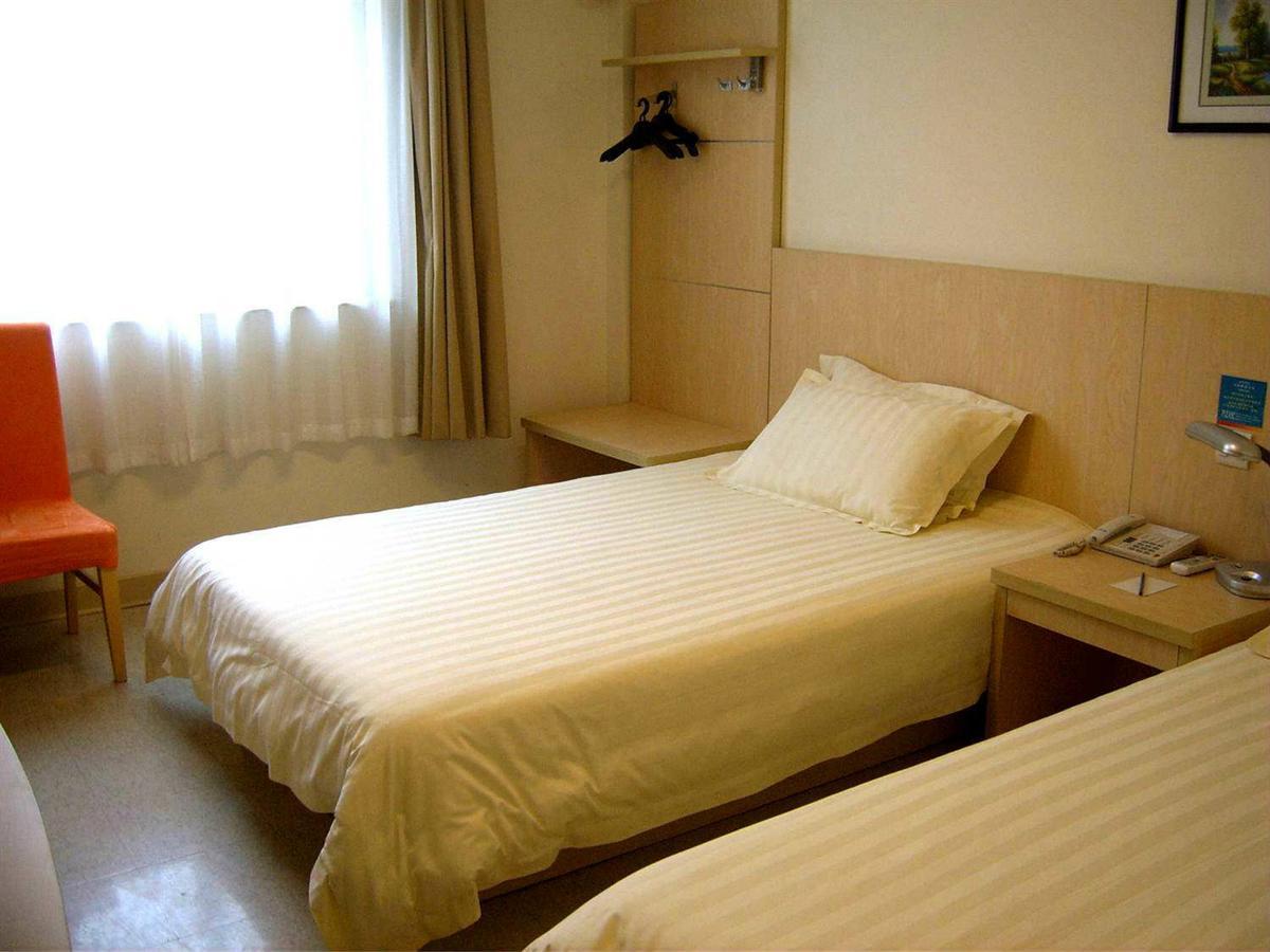 Magnolia Business Hotel Xining Railway Station Grand Cross Mojia Street Extérieur photo