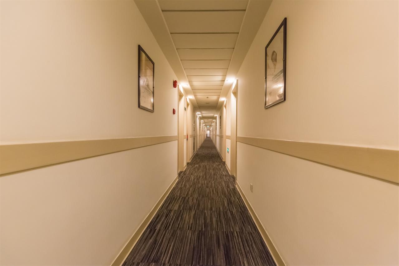 Magnolia Business Hotel Xining Railway Station Grand Cross Mojia Street Extérieur photo